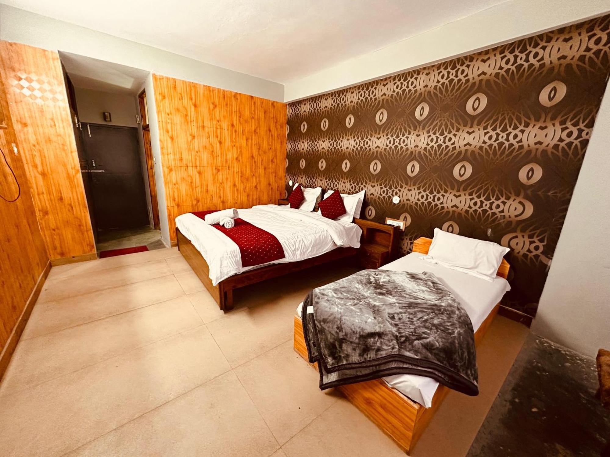 Hotel D Kanchan Manali Ngoại thất bức ảnh