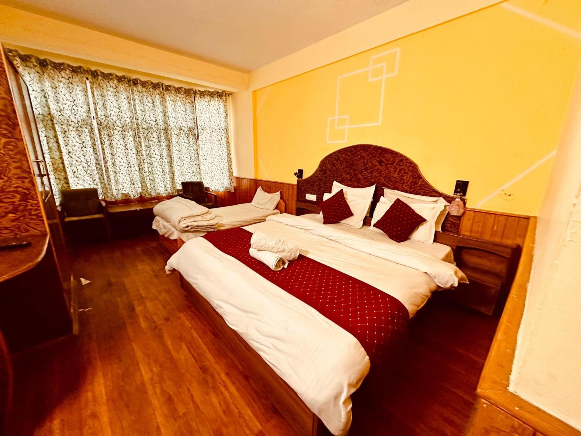 Hotel D Kanchan Manali Ngoại thất bức ảnh