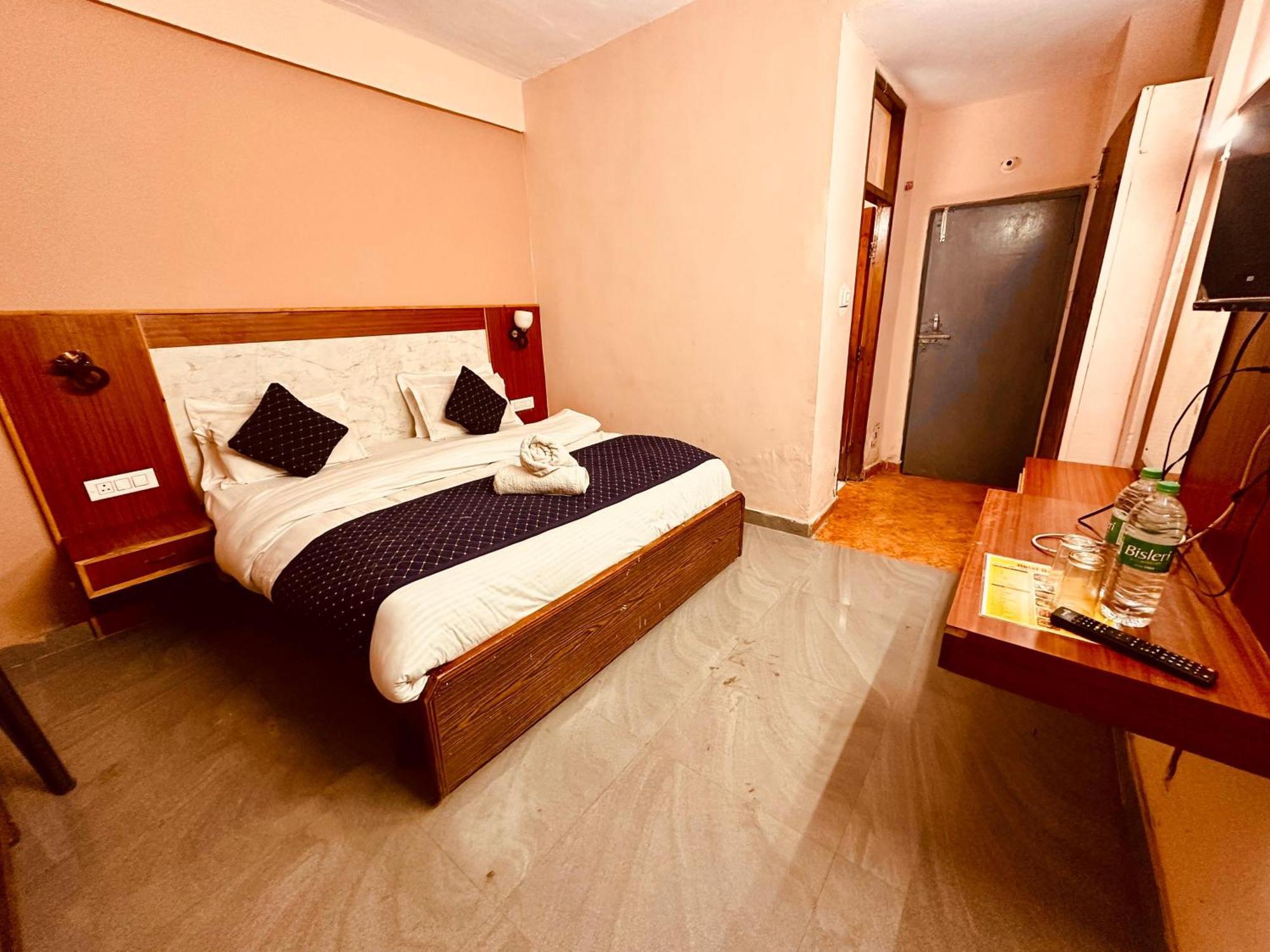 Hotel D Kanchan Manali Ngoại thất bức ảnh
