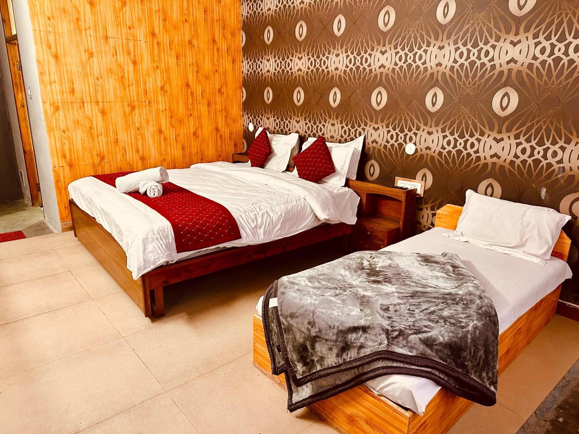 Hotel D Kanchan Manali Ngoại thất bức ảnh