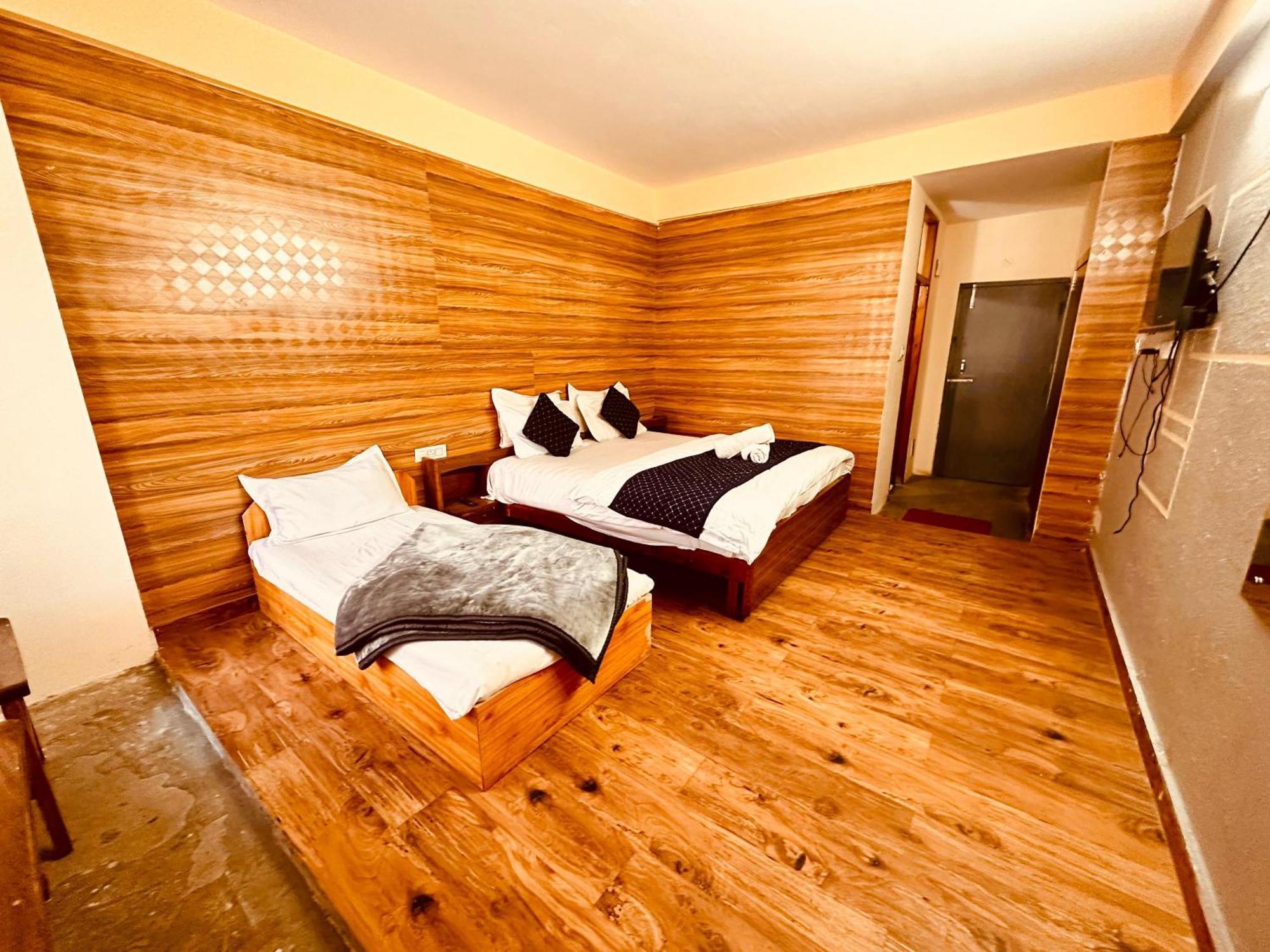 Hotel D Kanchan Manali Ngoại thất bức ảnh