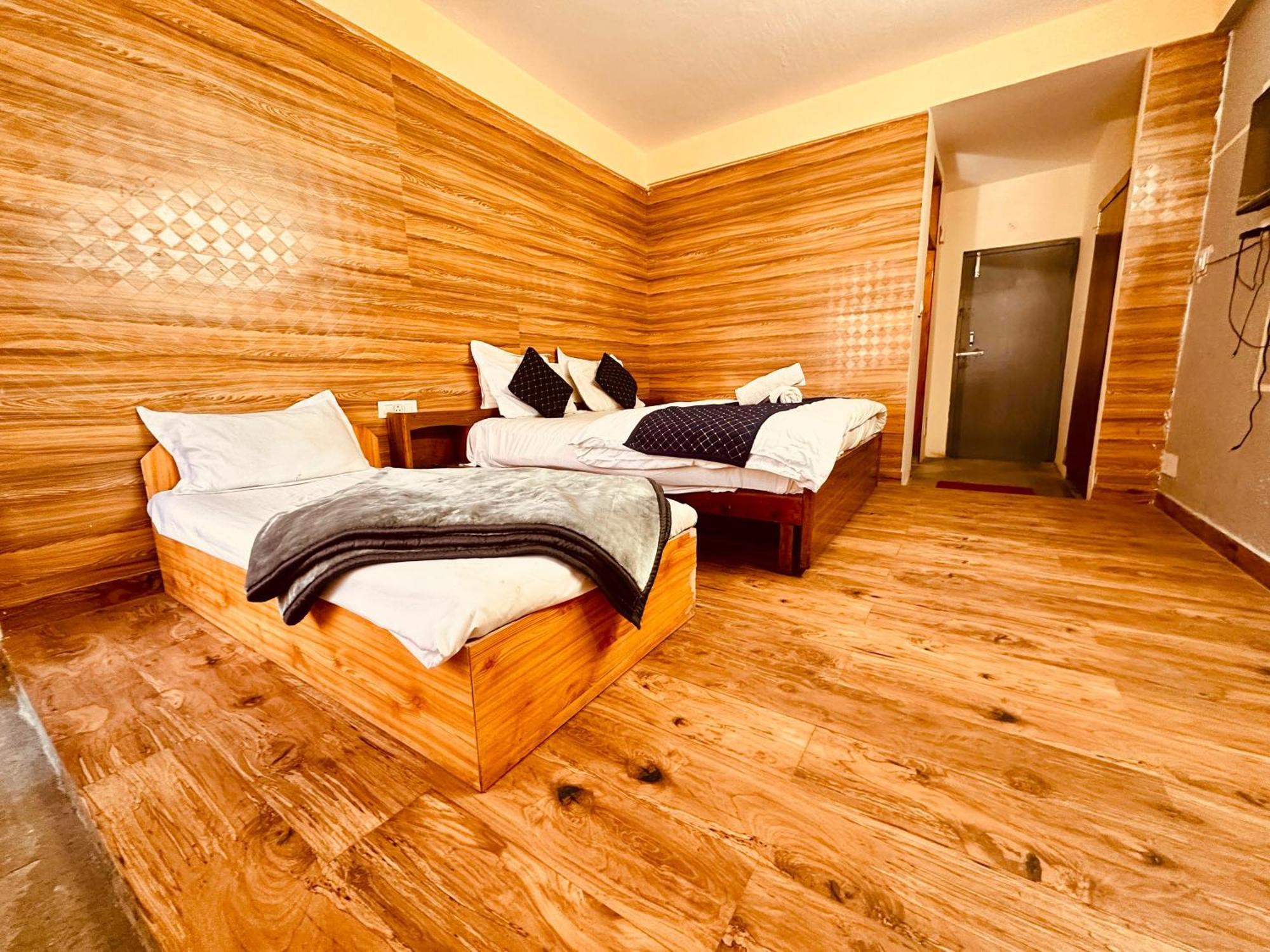 Hotel D Kanchan Manali Ngoại thất bức ảnh