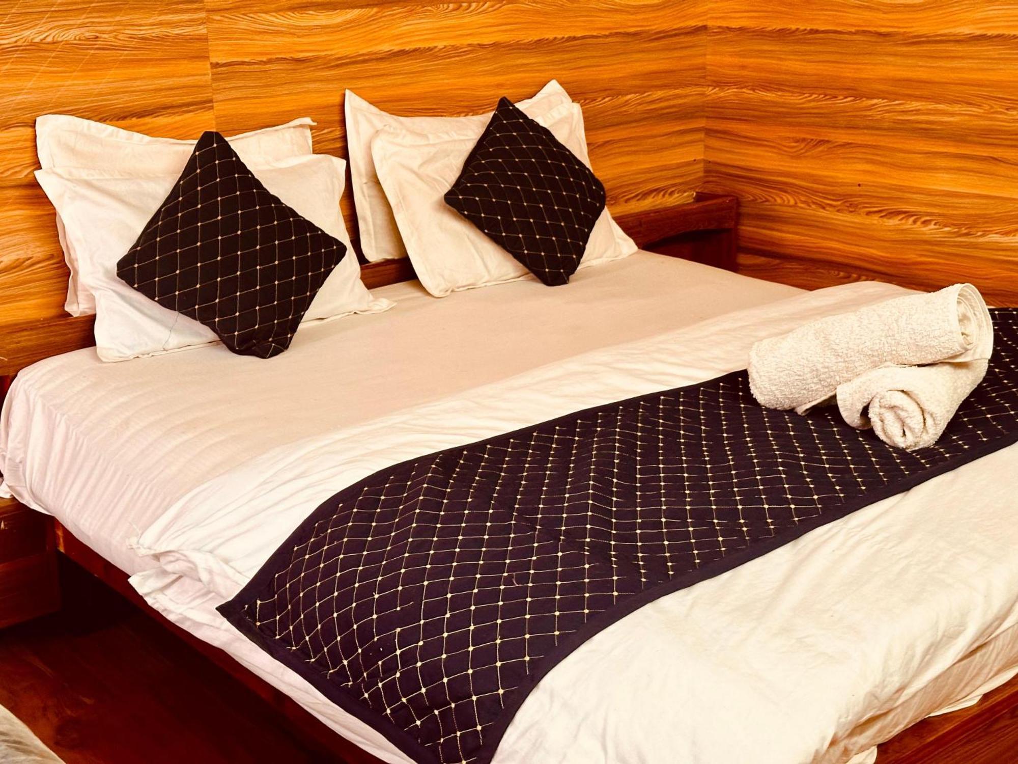 Hotel D Kanchan Manali Ngoại thất bức ảnh