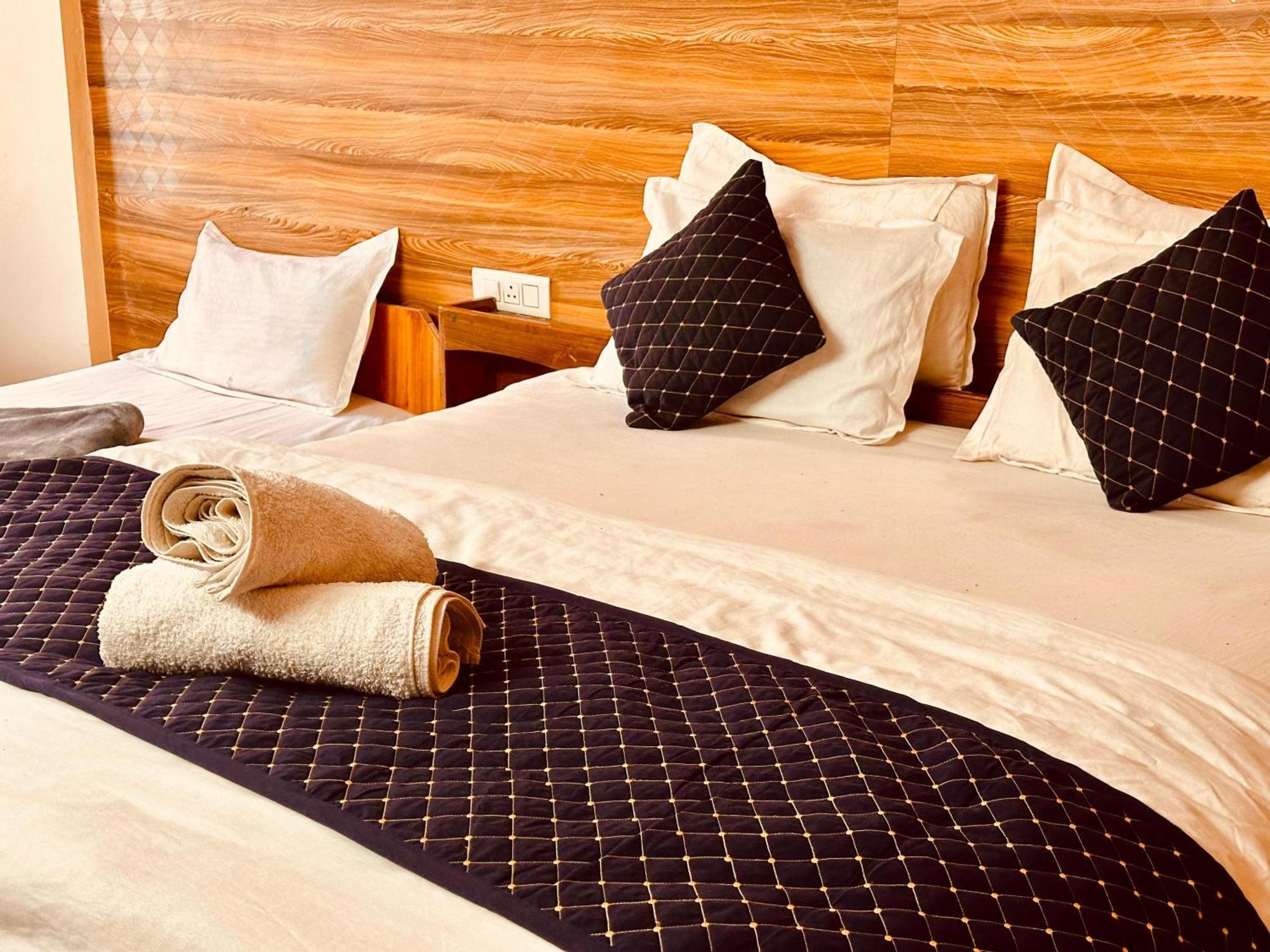 Hotel D Kanchan Manali Ngoại thất bức ảnh