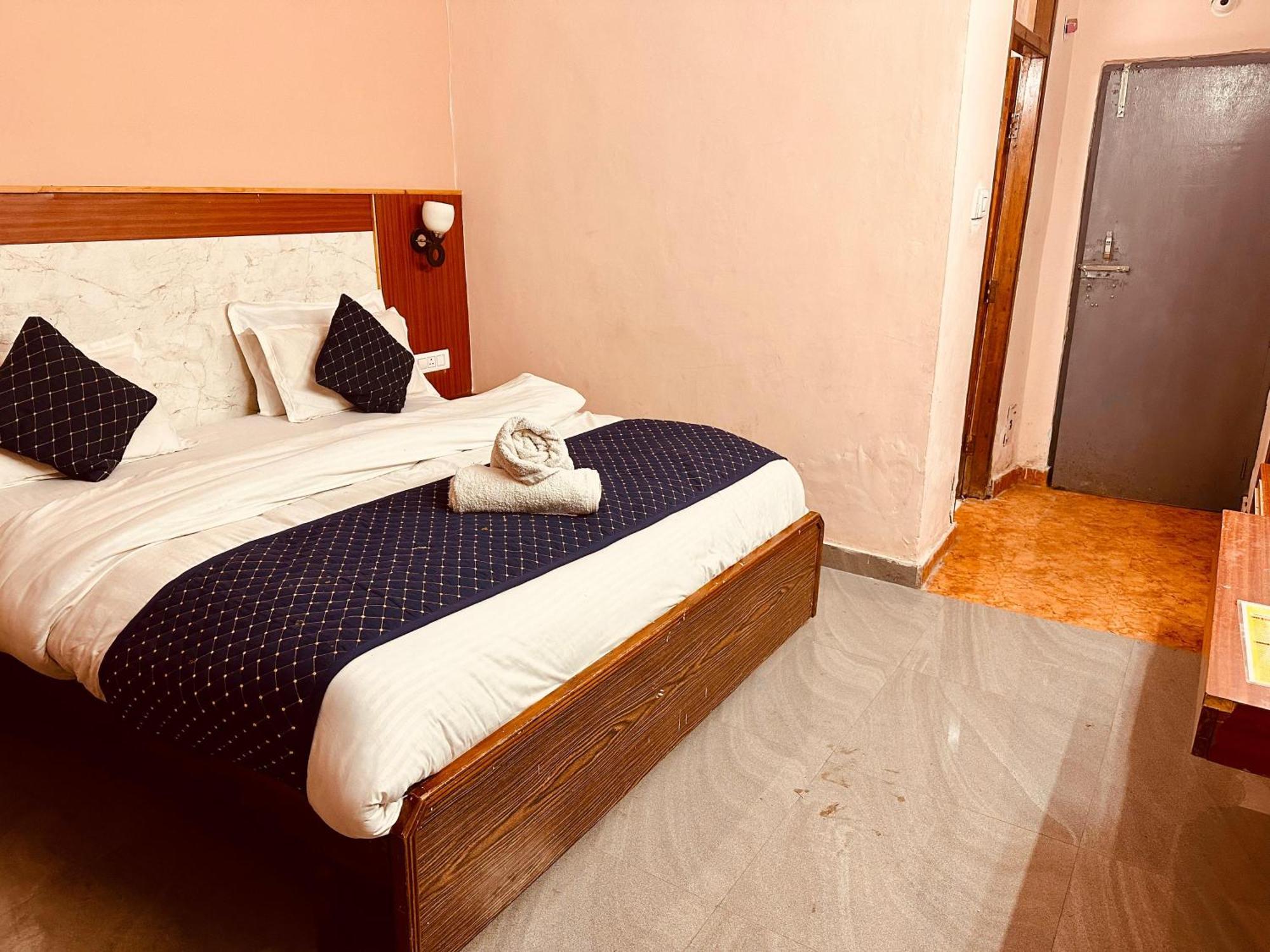Hotel D Kanchan Manali Ngoại thất bức ảnh
